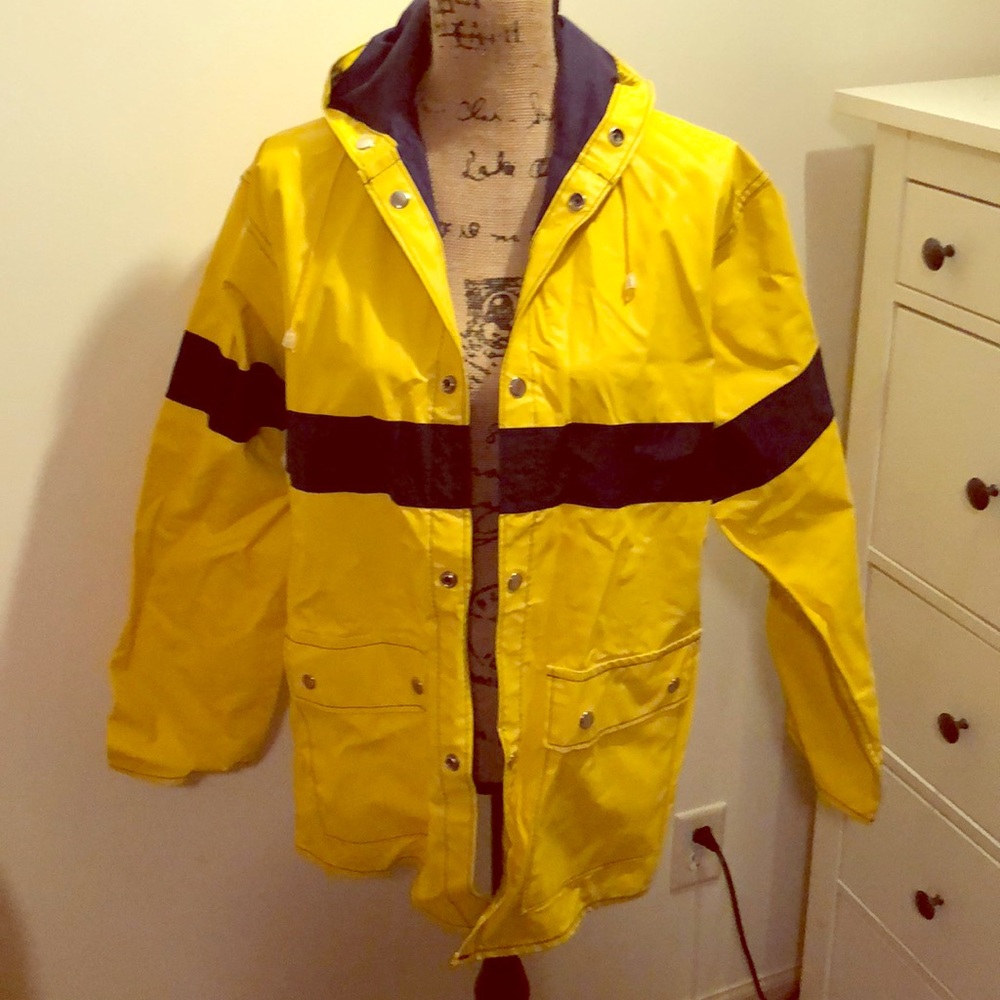 Raincoat woman’s small